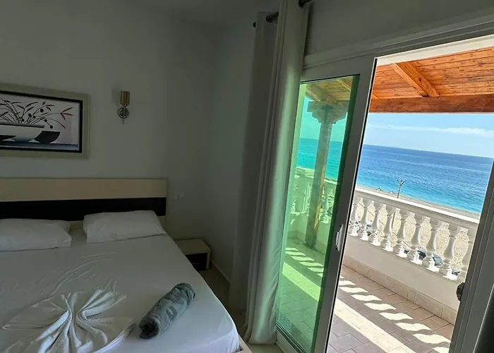 Malibu Hotel 4*