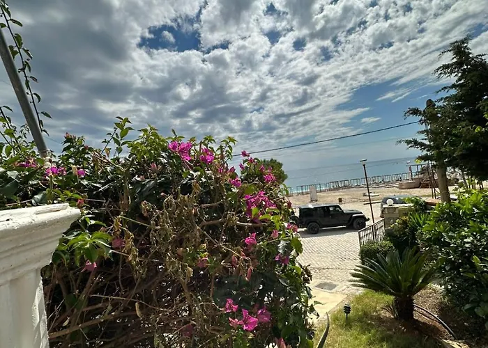 Malibu 4* Dhërmi