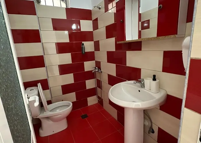 Отель Malibu Дхерми